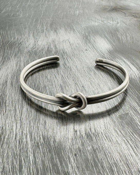 Срібний жорсткий браслет REEF KNOT / Браслети + 6