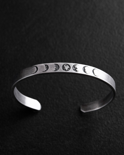 Серебряный жесткий браслет MOON PHASE / Браслеты