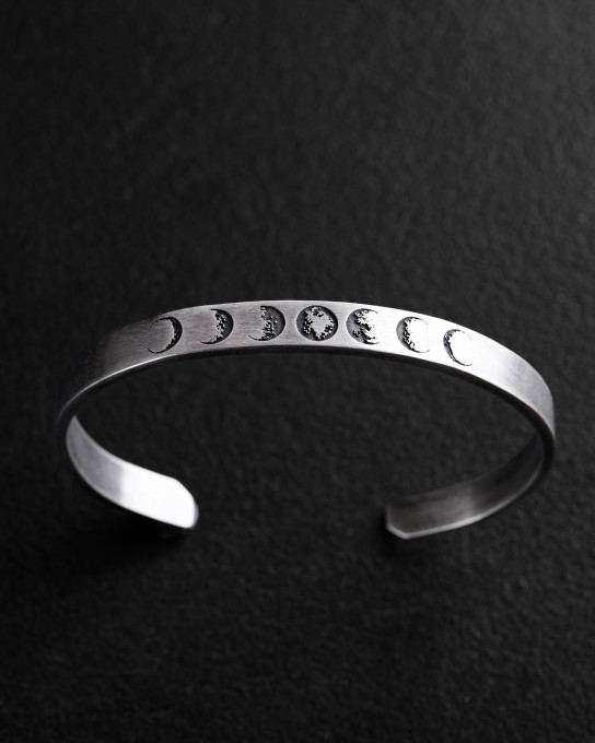 Серебряный жесткий браслет MOON PHASE / Браслеты
