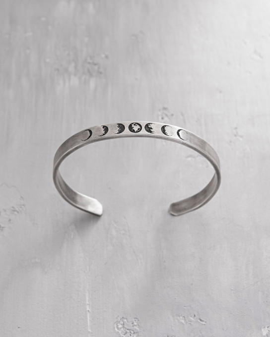 Серебряный жесткий браслет MOON PHASE / Браслеты + 5