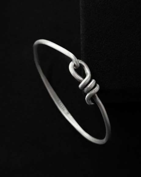 Срібний жорсткий браслет BOUCLE