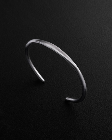 Срібний жорсткий браслет KLOEK 6