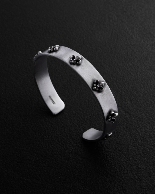 Срібний жорсткий браслет FLEUR DE LIS / Браслети