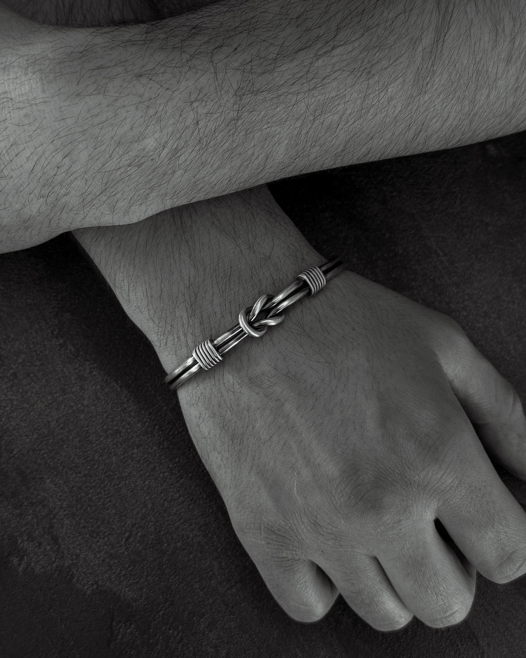 Серебряный жесткий браслет NODUS 2