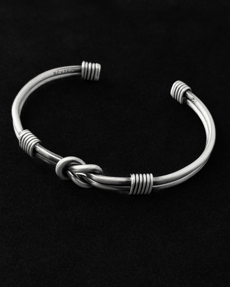 Серебряный жесткий браслет NODUS 3