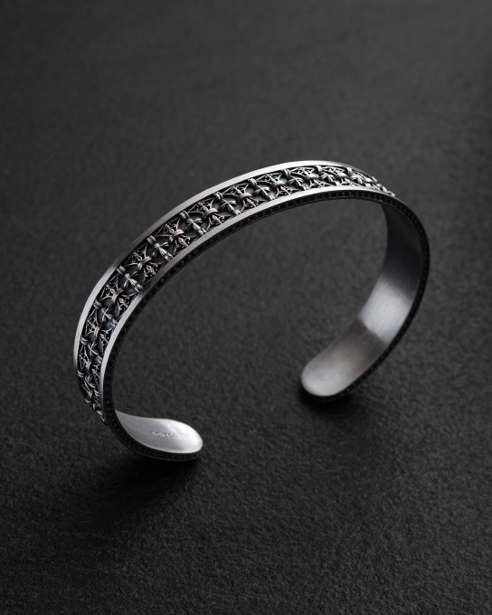 Серебряный жесткий браслет TRACERY / Браслеты