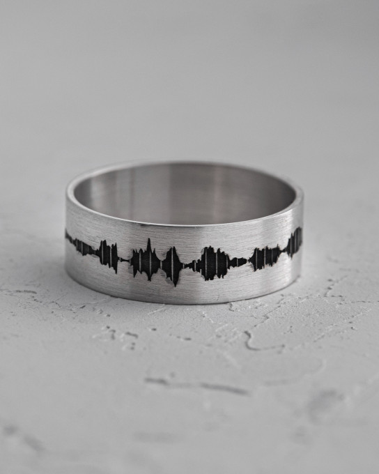 Серебряное кольцо SOUNDWAVE ENGRAVING / Кольца + 4