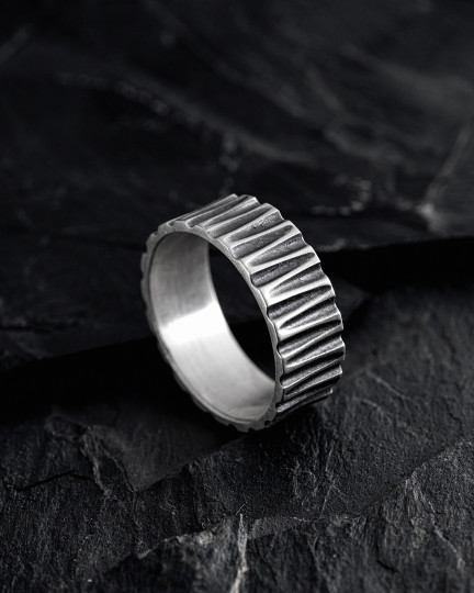 Серебряное кольцо LLUSION / Кольца + 2