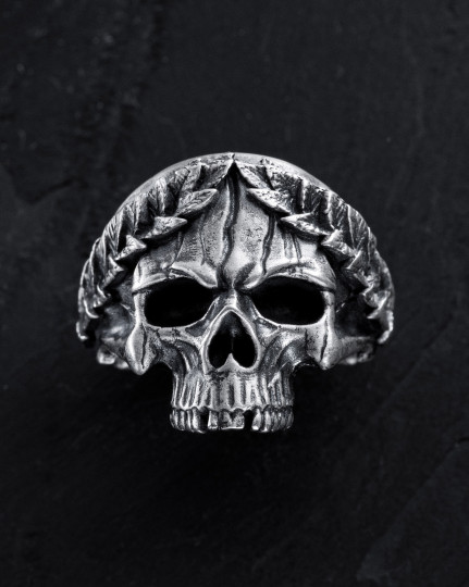 Серебряное кольцо SKULL IN A WREATH / Кольца