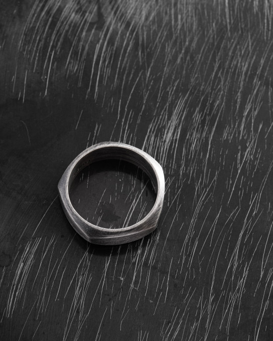 Серебряное кольцо BREVITY / Кольца + 9