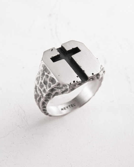 Серебряное кольцо URBAN CROSS / Кольца + 4