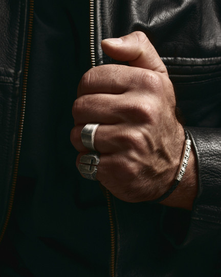 Серебряное кольцо URBAN CROSS / Кольца + 4
