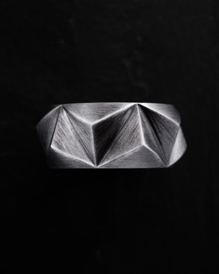 Серебряное кольцо TRIEDRE / Кольца