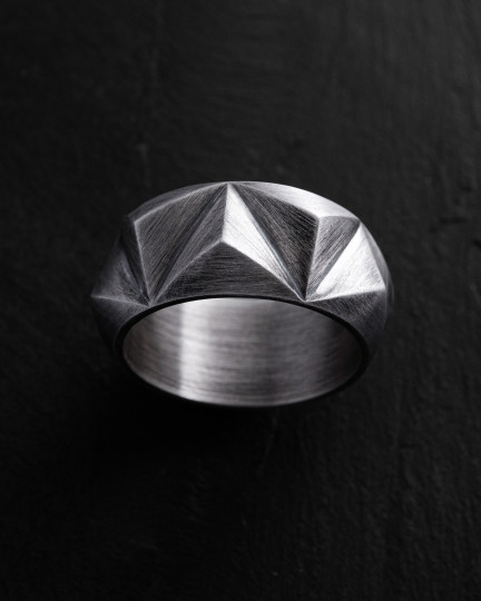Серебряное кольцо TRIEDRE / Кольца + 3