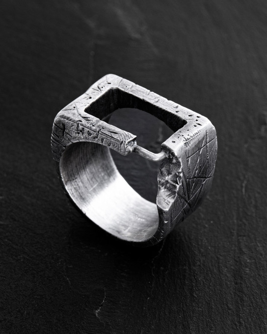 Серебряное кольцо VINDU / Кольца + 4