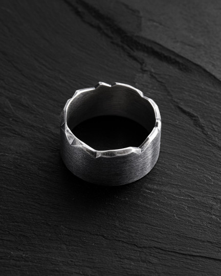 Серебряное кольцо THE THORNS / Кольца + 2