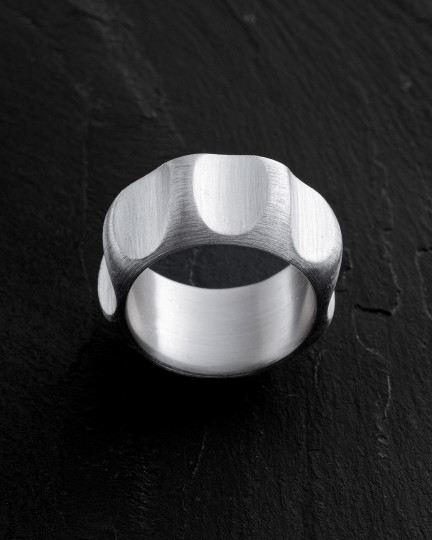 Серебряное кольцо MOTUS / Кольца + 2