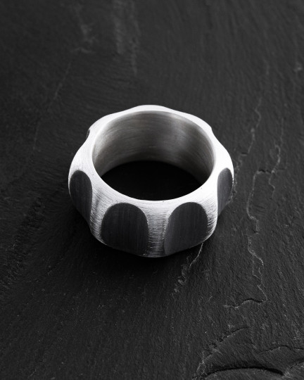 Серебряное кольцо MOTUS / Кольца + 3