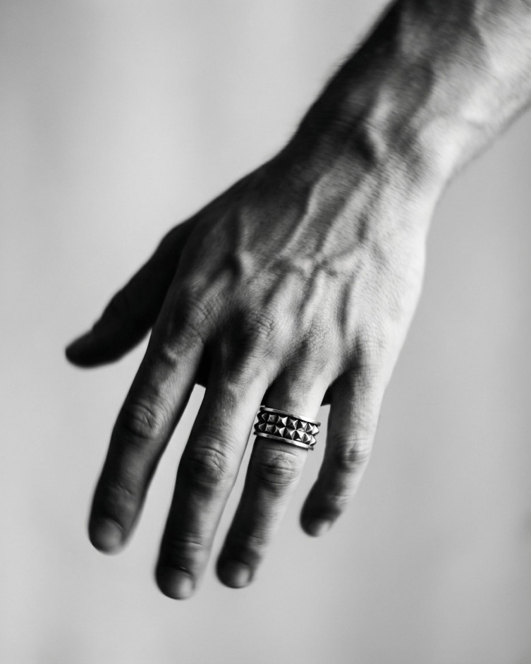 Silver ring STRUCHTUR