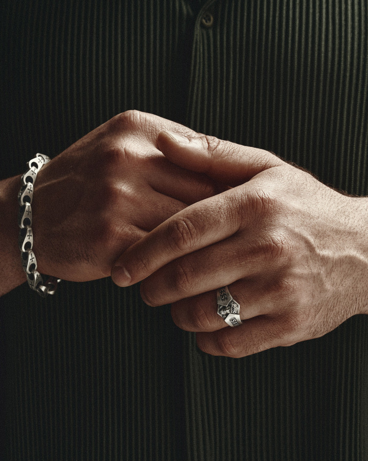 Серебряное кольцо GOD BLESS, SAVE US 6