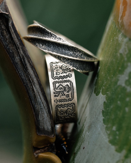 Серебряное кольцо AZTEC AND MAYAN HIEROGLYPHICS / Кольца + 4