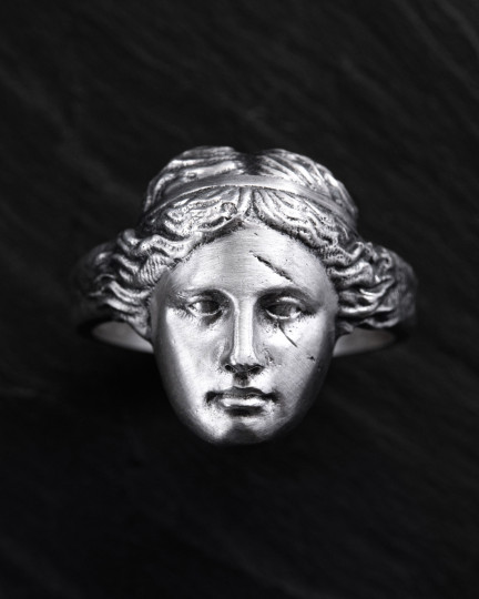 Серебряное кольцо VENUS DE MILO / Кольца