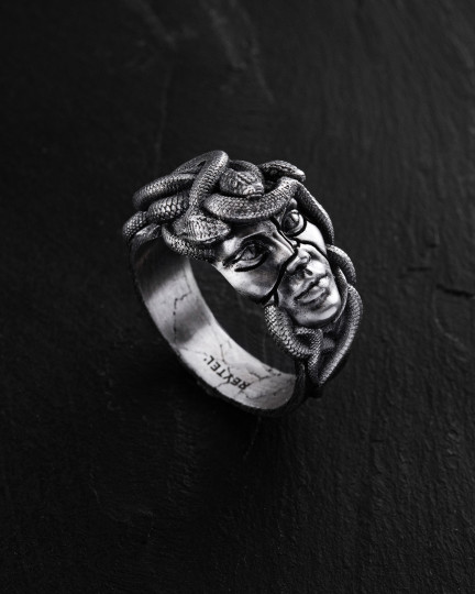 Серебряное кольцо PATRONA MEDUSA / Кольца + 2