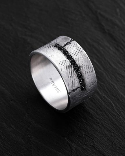 Серебряное кольцо ERVARING. BLACK STONES / Кольца + 3