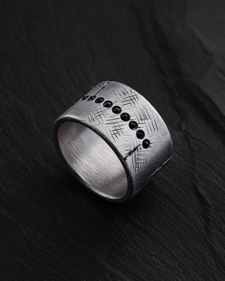 Silver ring ERVARING. BLACK STONES 3