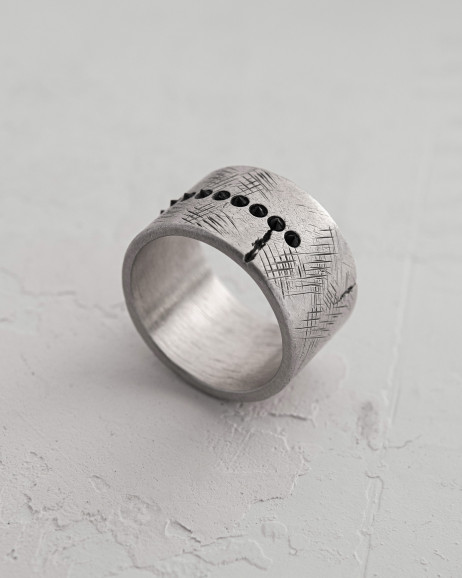 Silver ring ERVARING. BLACK STONES 7
