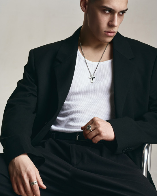 Срібний перстень ERVARING. BLACK STONES / Персні + 7