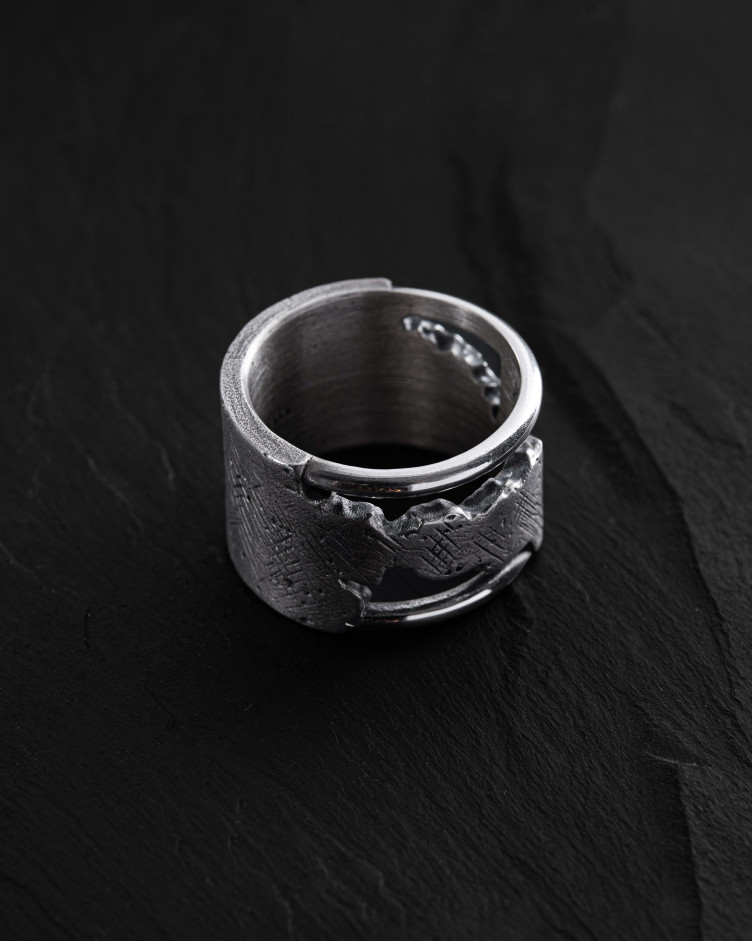 Серебряное кольцо LEISTUNG 3492