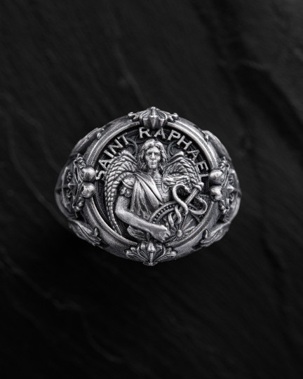Серебряное кольцо SAINT RAPHAEL / Кольца