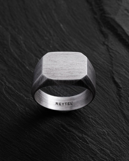 Серебряное кольцо STEMPEL / Кольца