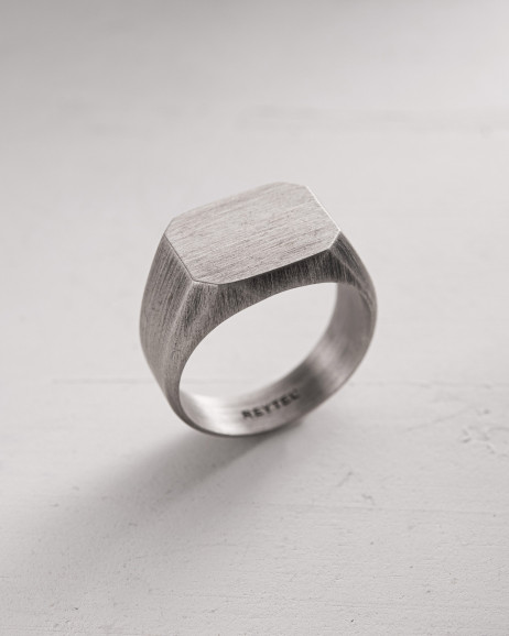 Серебряное кольцо STEMPEL 3