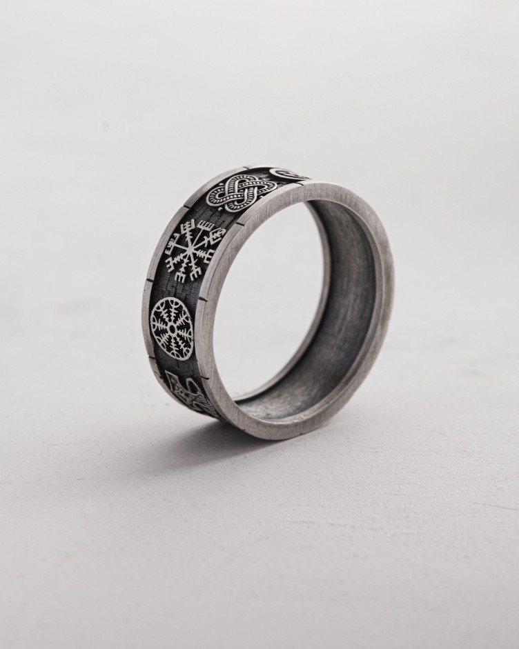 Серебряное кольцо NORDIC LEGACY 4