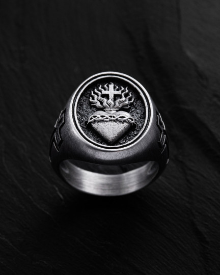 Серебряное кольцо SACRED HEART / Кольца + 2