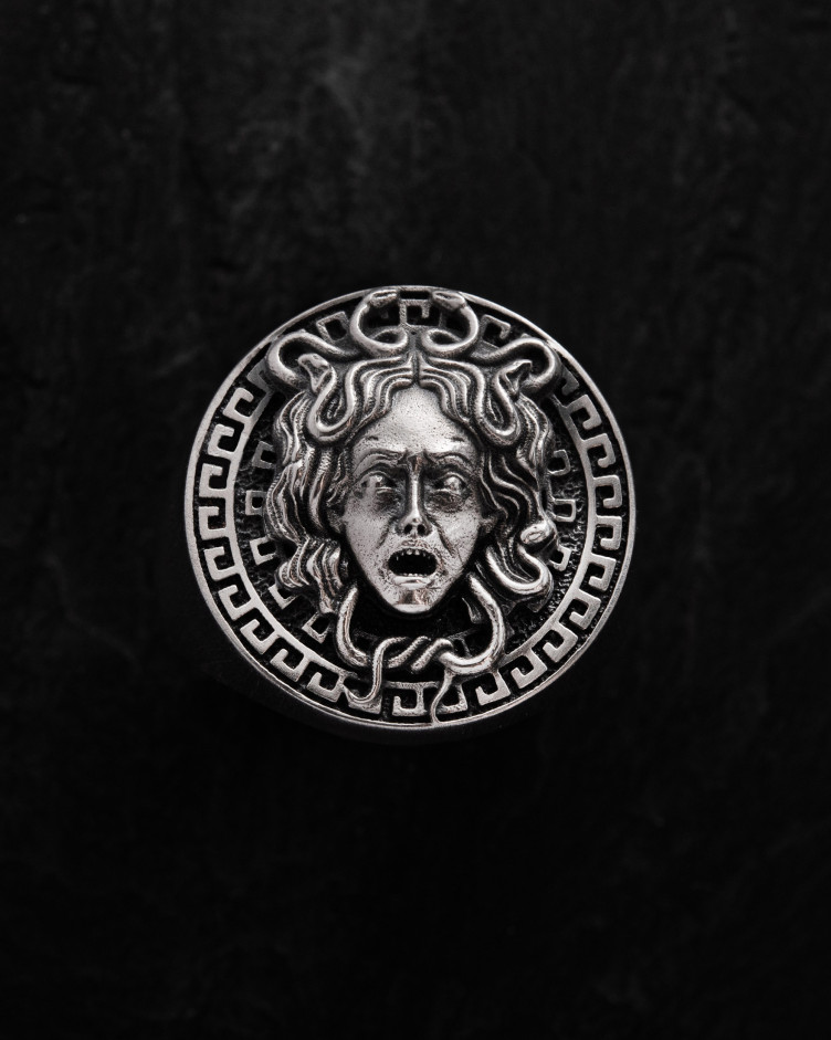 Серебряный перстень GORGON MEDUSA Reytel Серебряный перстень GORGON MEDUSA