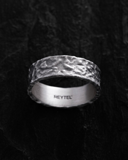 Серебряное кольцо RELIEF / Кольца