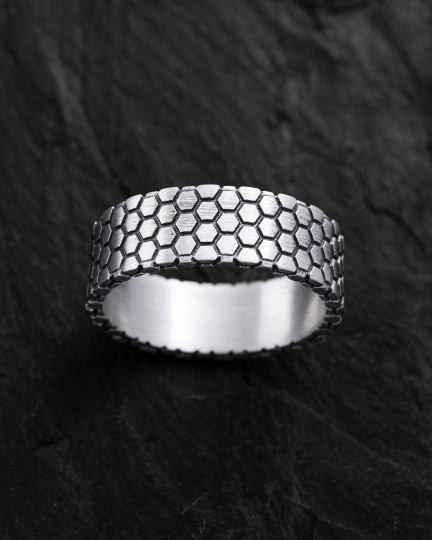 Серебряное кольцо HONEYCOMB / Кольца