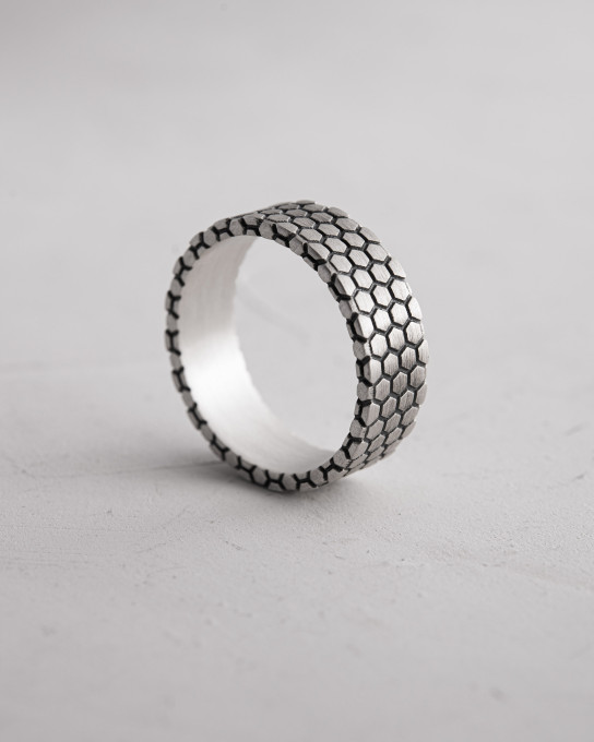 Серебряное кольцо HONEYCOMB / Кольца + 7