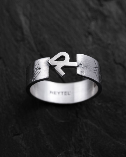 Серебряное кольцо REYTEL / Кольца