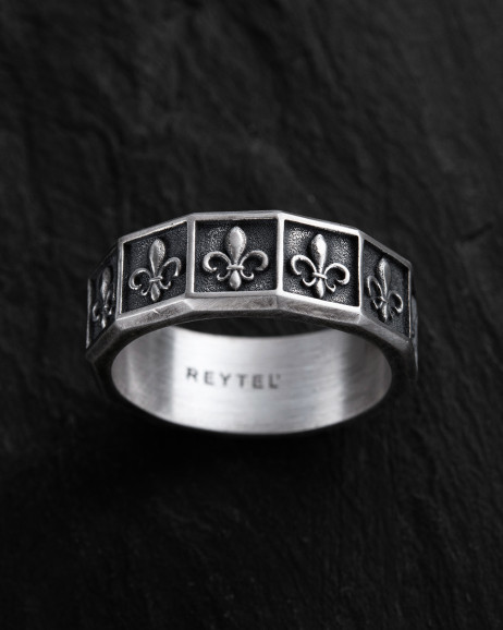 Серебряное кольцо FLEUR DE LIS