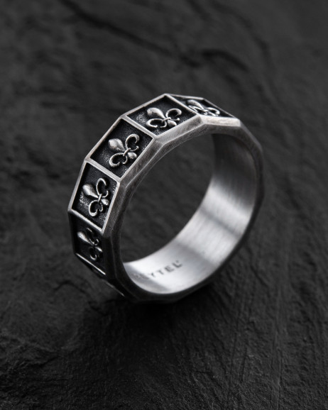 Серебряное кольцо FLEUR DE LIS 2