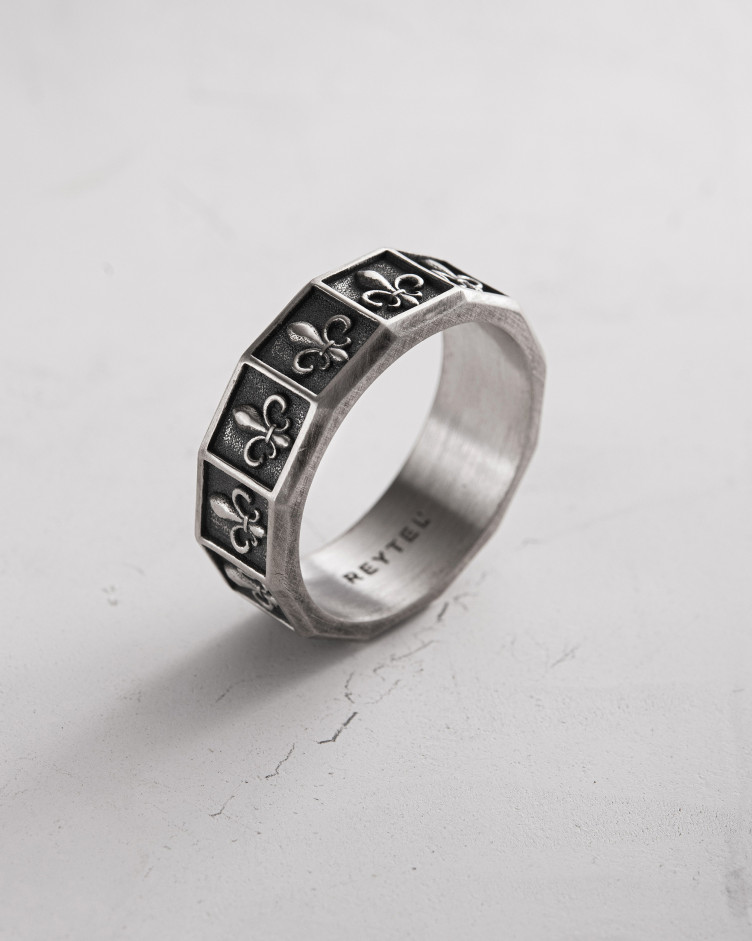 Серебряное кольцо FLEUR DE LIS 3