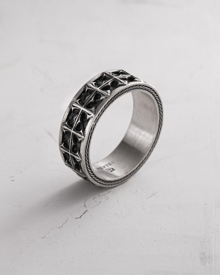 Серебряное кольцо GOTHIC CROSS 3