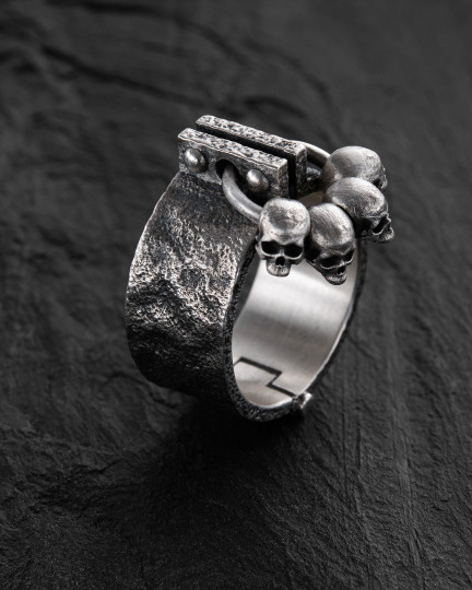 Серебряное кольцо WARDENS / Кольца