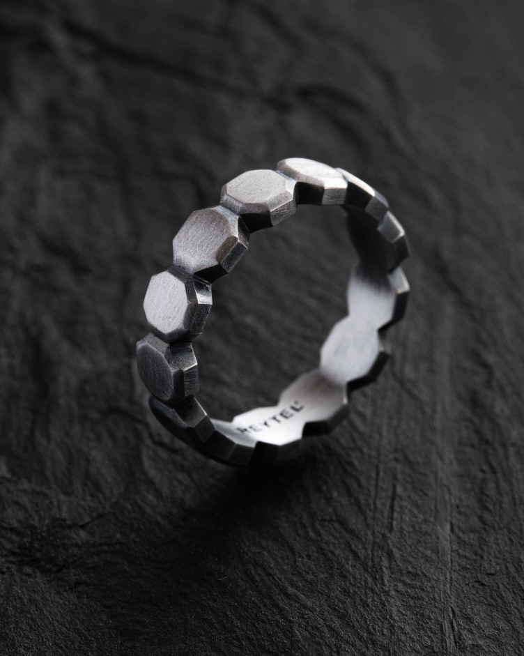 Серебряное кольцо OCTAGON 2