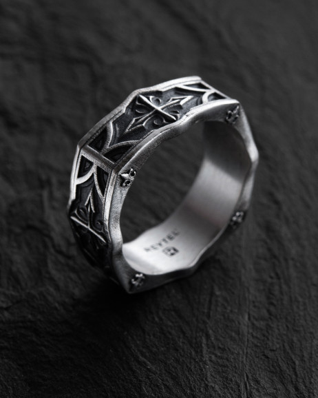 Серебряное кольцо SANCTUM. FLEUR DE LIS 2