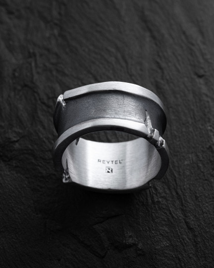 Серебряный кольцо RIFT / Кольца + 2